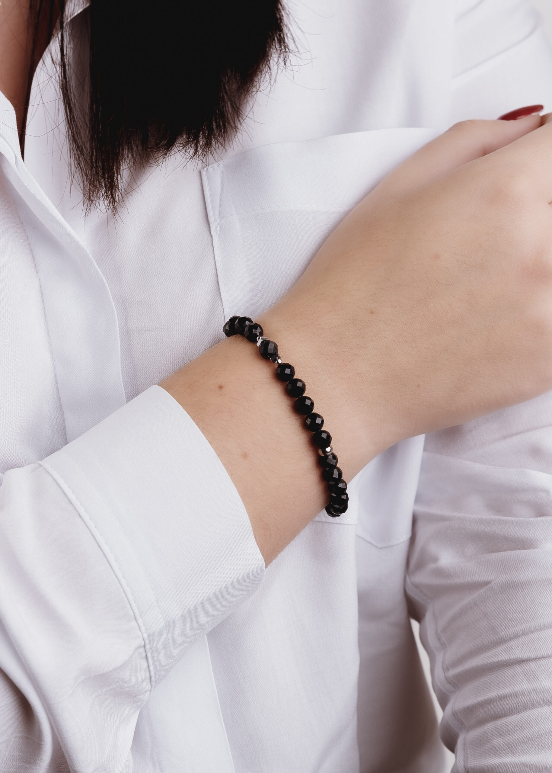 Bransoletka na gumce z czarnego turmalinu - obrazek 3